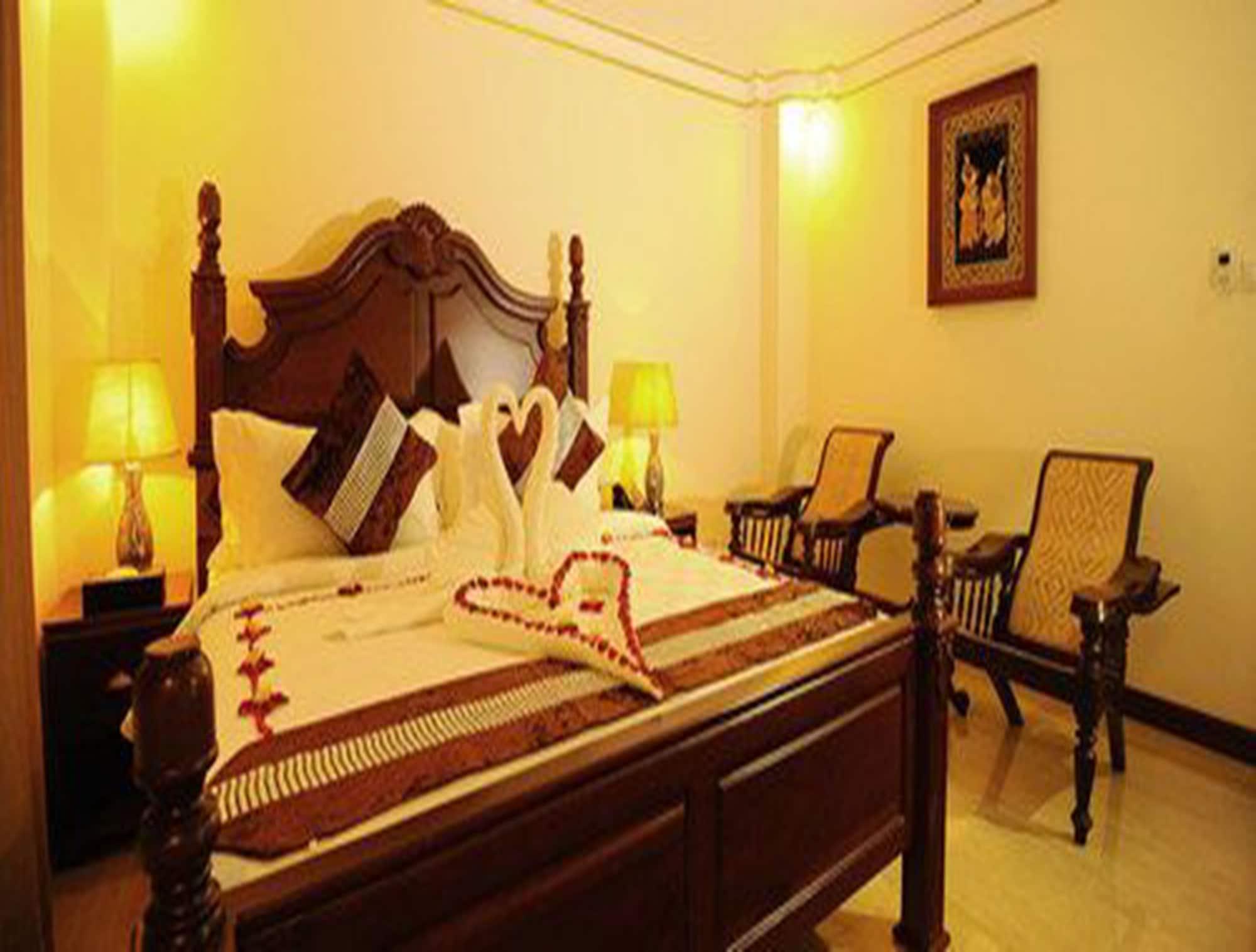 Union Square Hotel Yangon Exterior photo