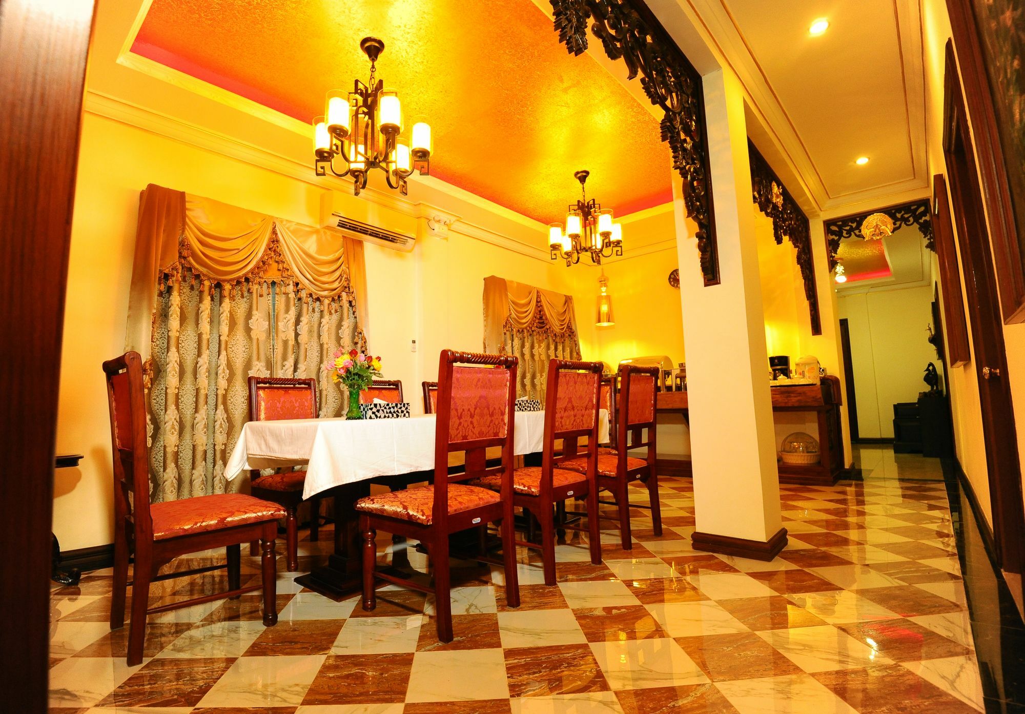 Union Square Hotel Yangon Exterior photo